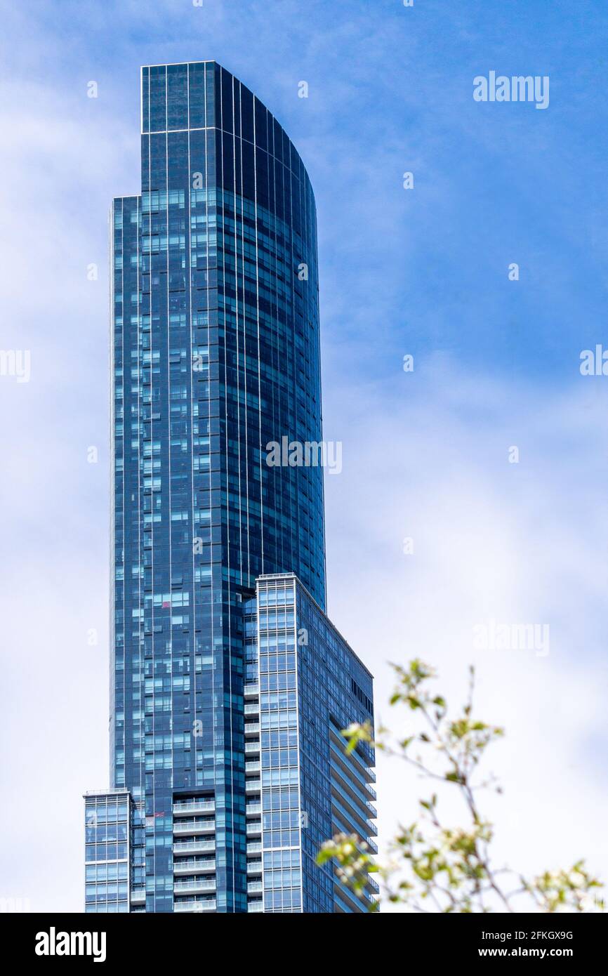 L'édifice aura, l'un des plus hauts du Canada, dans la rue Yonge, au centre-ville de Toronto, au Canada Banque D'Images