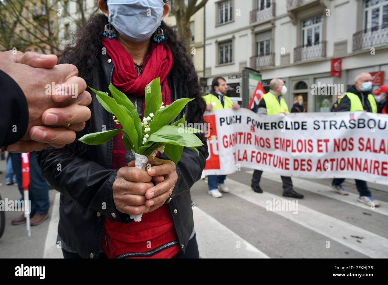 La France, le 1er mai 2021, défilé traditionnel du 1er mai, fête du travail, rassembla différents mouvements et l'inter-Union. 1er mai 2021, à Strasbourg Nord-est de la France. Photo de Nicolas Roses/ABACAPRESS.COM Banque D'Images