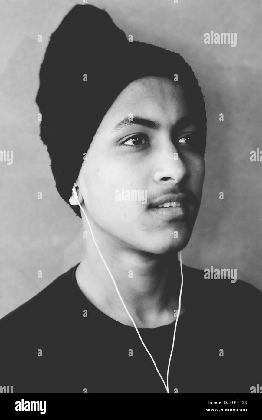 Asian boy attitude pic noir et blanc Banque D'Images