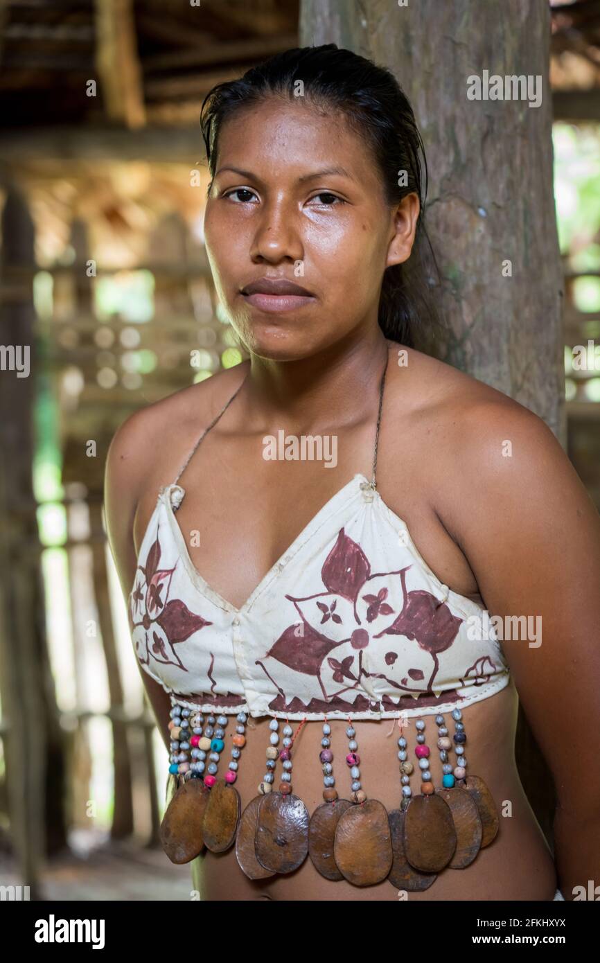 Tribu indigène Bora de l'Amazonie péruvienne Banque D'Images