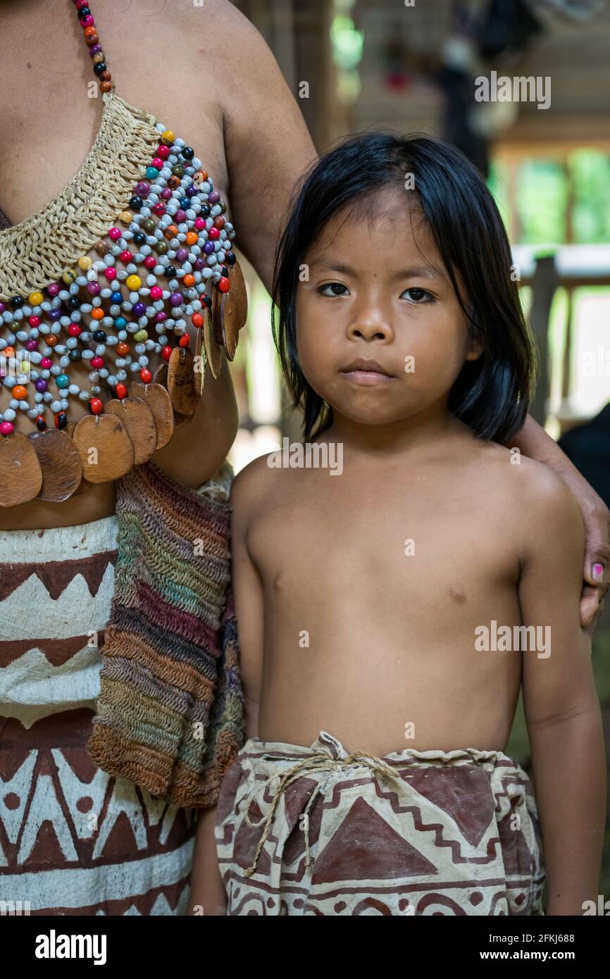 Tribu indigène Bora de l'Amazonie péruvienne Banque D'Images
