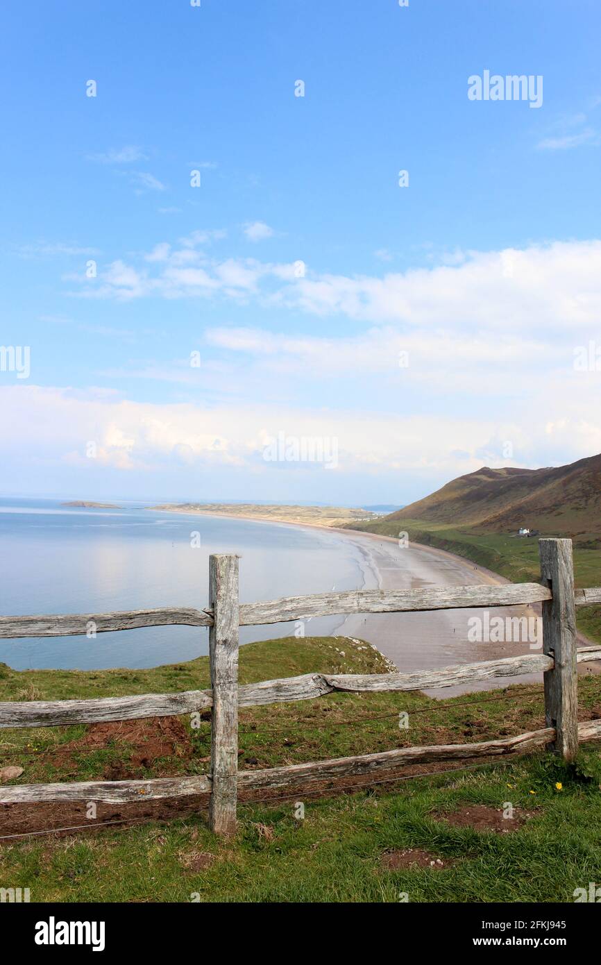 Vue sur la baie de Rhossili sur la péninsule de Gower, pays de Galles Banque D'Images