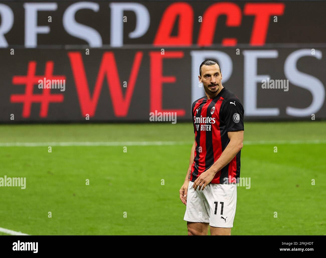 Zlatan Ibrahimovic de l'AC Milan réagit pendant la série A. 2020/21 match de football entre AC Milan et Benevento Calcio à / LM Banque D'Images