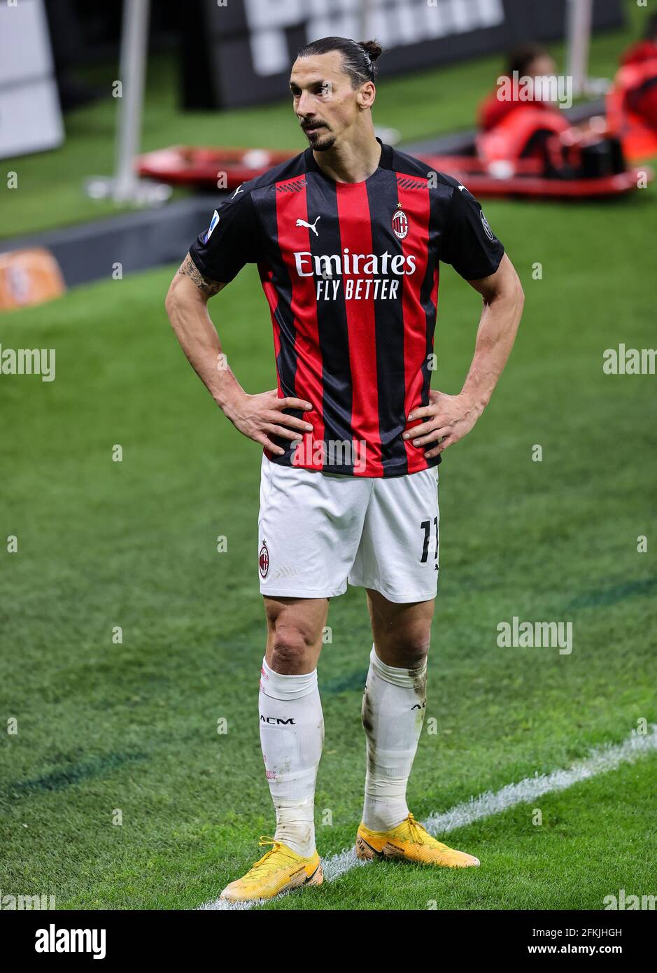 Zlatan Ibrahimovic de l'AC Milan réagit pendant la série A. 2020/21 match de football entre AC Milan et Benevento Calcio à / LM Banque D'Images