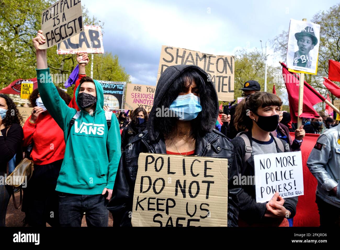 Kill the Bill May Day manifestation et manifestation Londres, Royaume-Uni, 1er mai 2021. Des milliers de personnes ont défilé de Trafalgar Sq pour protester contre le projet de loi de la police, de la criminalité, de la détermination de la peine et des tribunaux qui a fait disparaître la liberté d'expression et de réunion. Banque D'Images