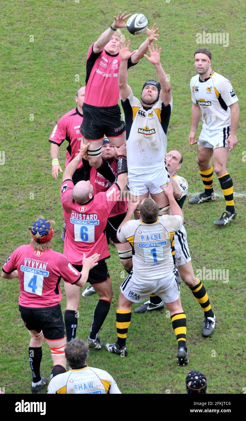 SARACENS V WASPS 20/4/2008. DON BARREL SARACENS ET TOM PALMER PHOTO DAVID ASHDOWN Banque D'Images