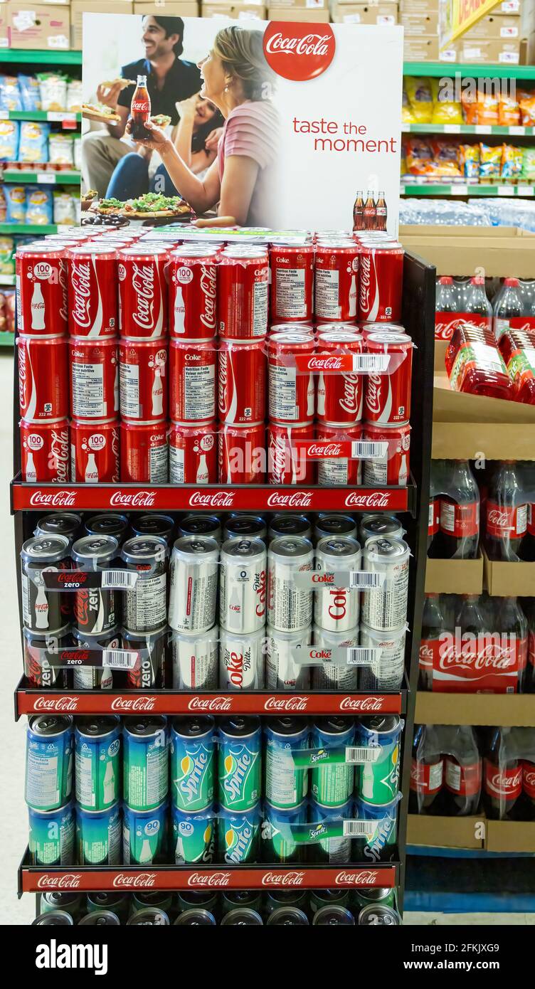 Vitrine Coca Cola Store Photo Stock - Alamy