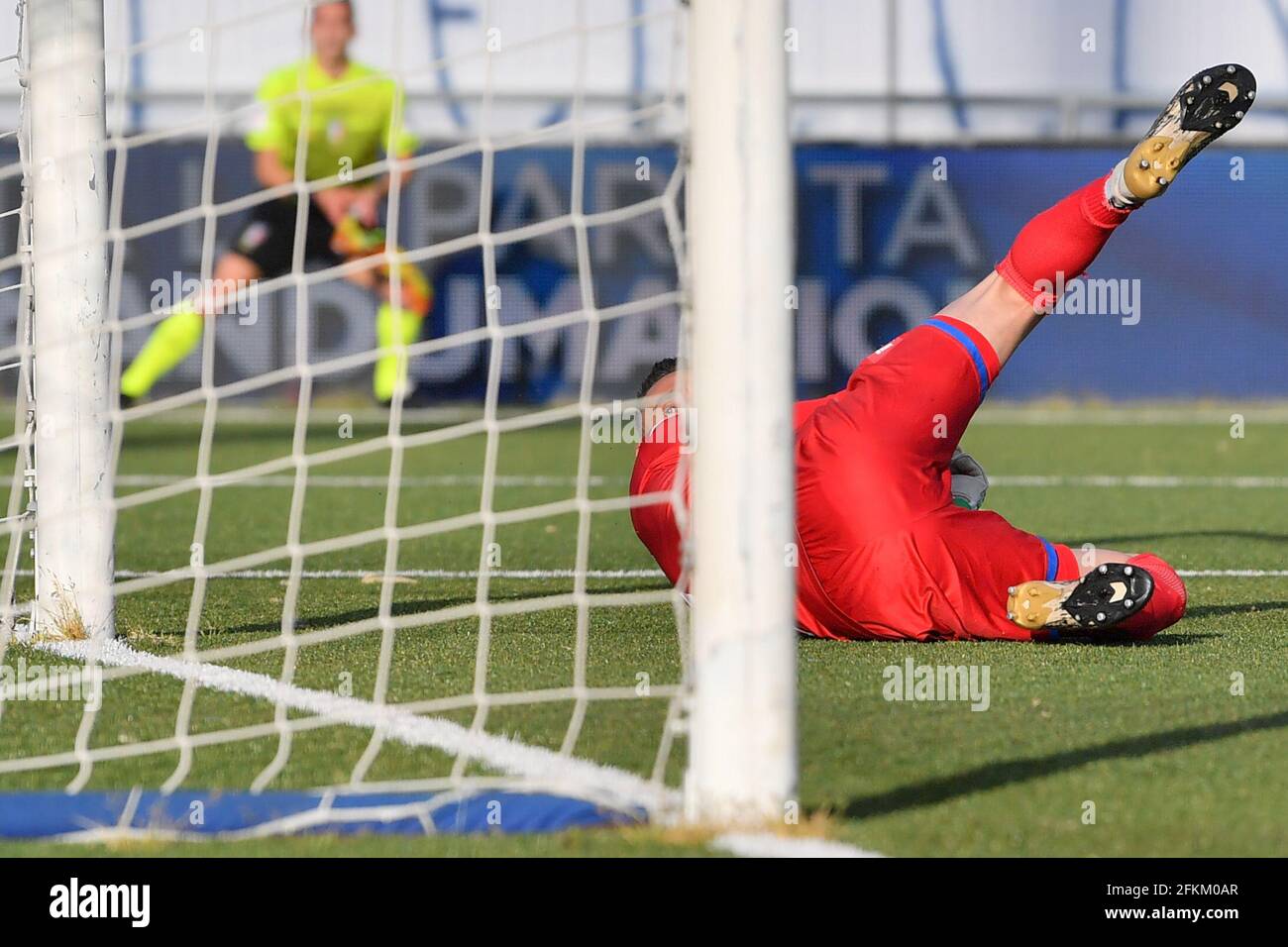 Novara, Italie. 02 mai 2021. Oeil de gardien de but pendant le match de la série C entre Novara et Côme au stade Piola à Novara, Italie crédit: SPP Sport Press photo. /Alamy Live News Banque D'Images