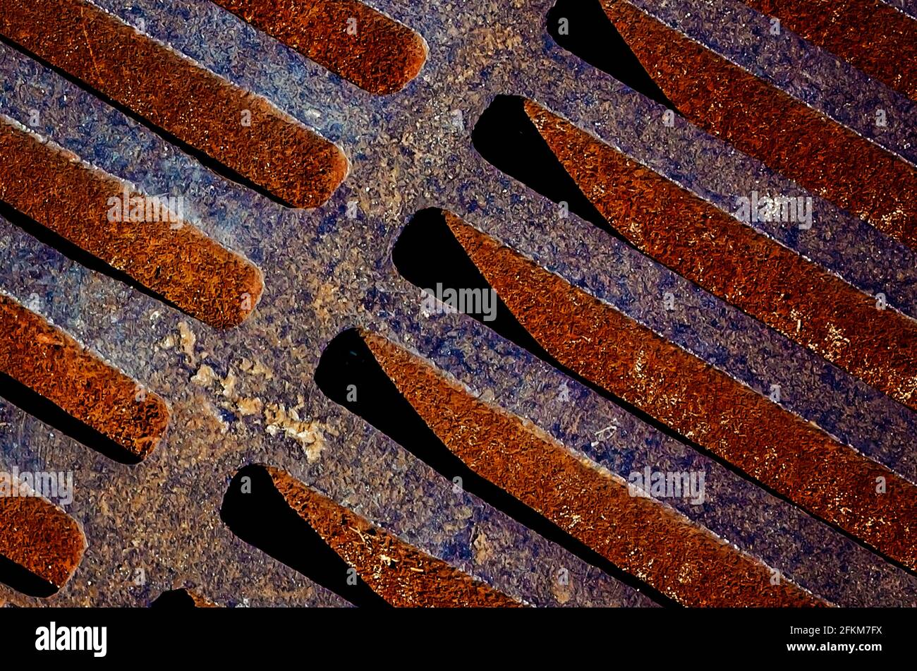 Une grille en fer construite par East Jordan Iron Works est photographiée au centre-ville, le 25 avril 2021, à Moss point, Mississippi. Banque D'Images