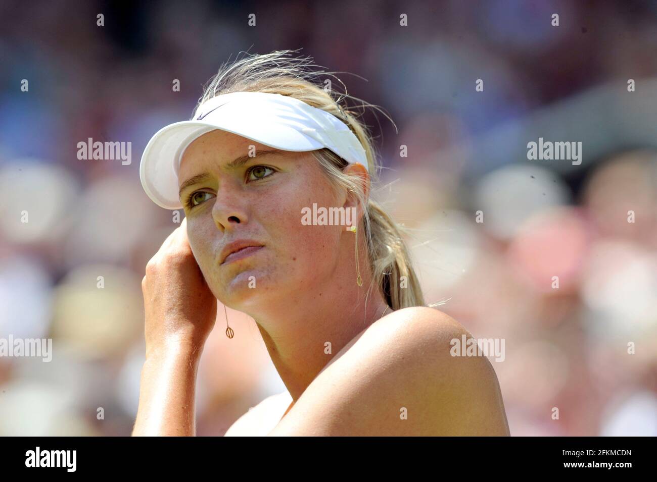 WIMBLEDON 2009 3e JOUR. MARIA SHARAPOVA V GISELA DULKO. 24/6/09. PHOTO DAVID ASHDOWN Banque D'Images