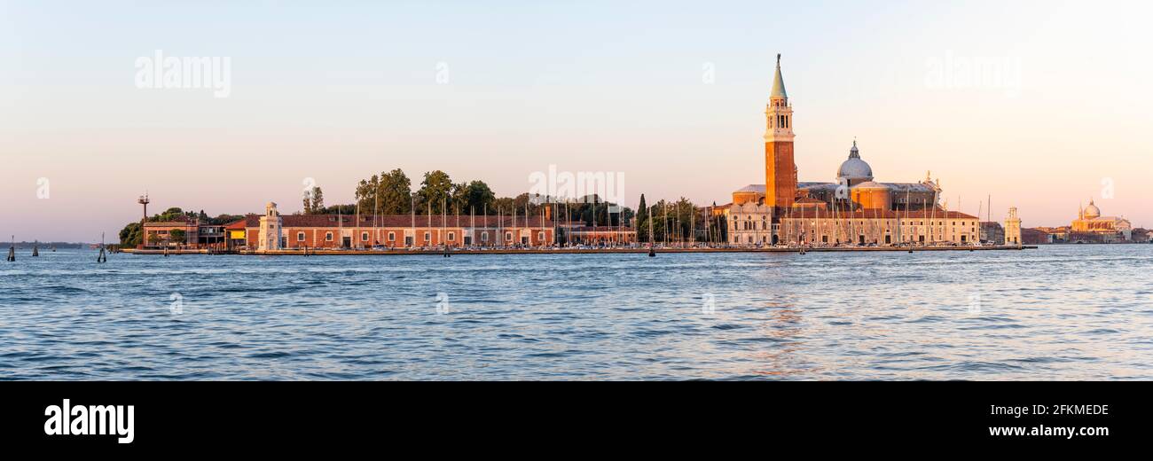 Île avec monastère San Giorgio Maggiore, quartier de San Marco, Venise, Vénétie, Italie Banque D'Images