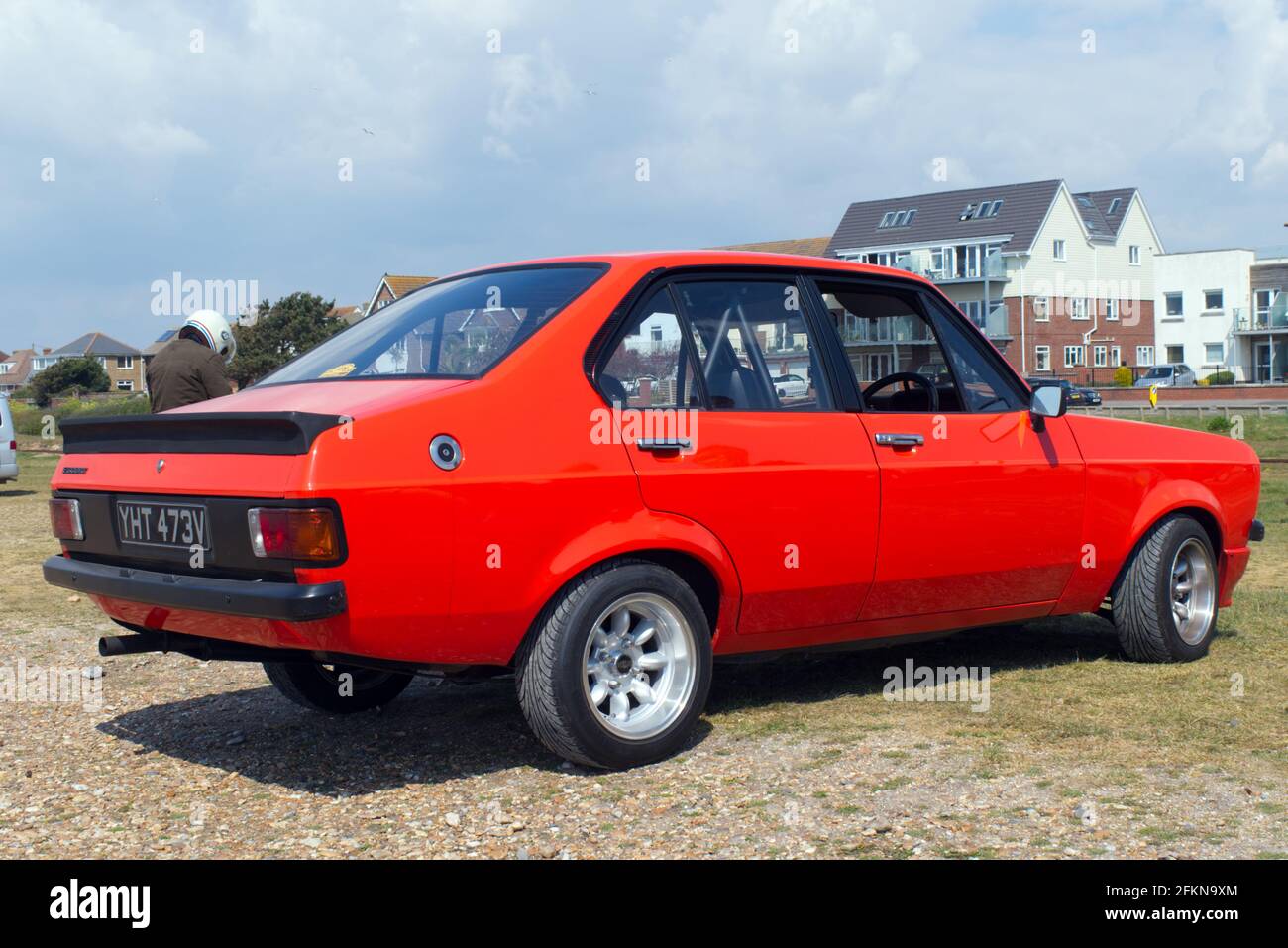 Photo d'une Ford Escort Mark 2 avec moteur de 2 litres à partir de 1979 sur le parking en bord de mer de Hayling Island. Banque D'Images