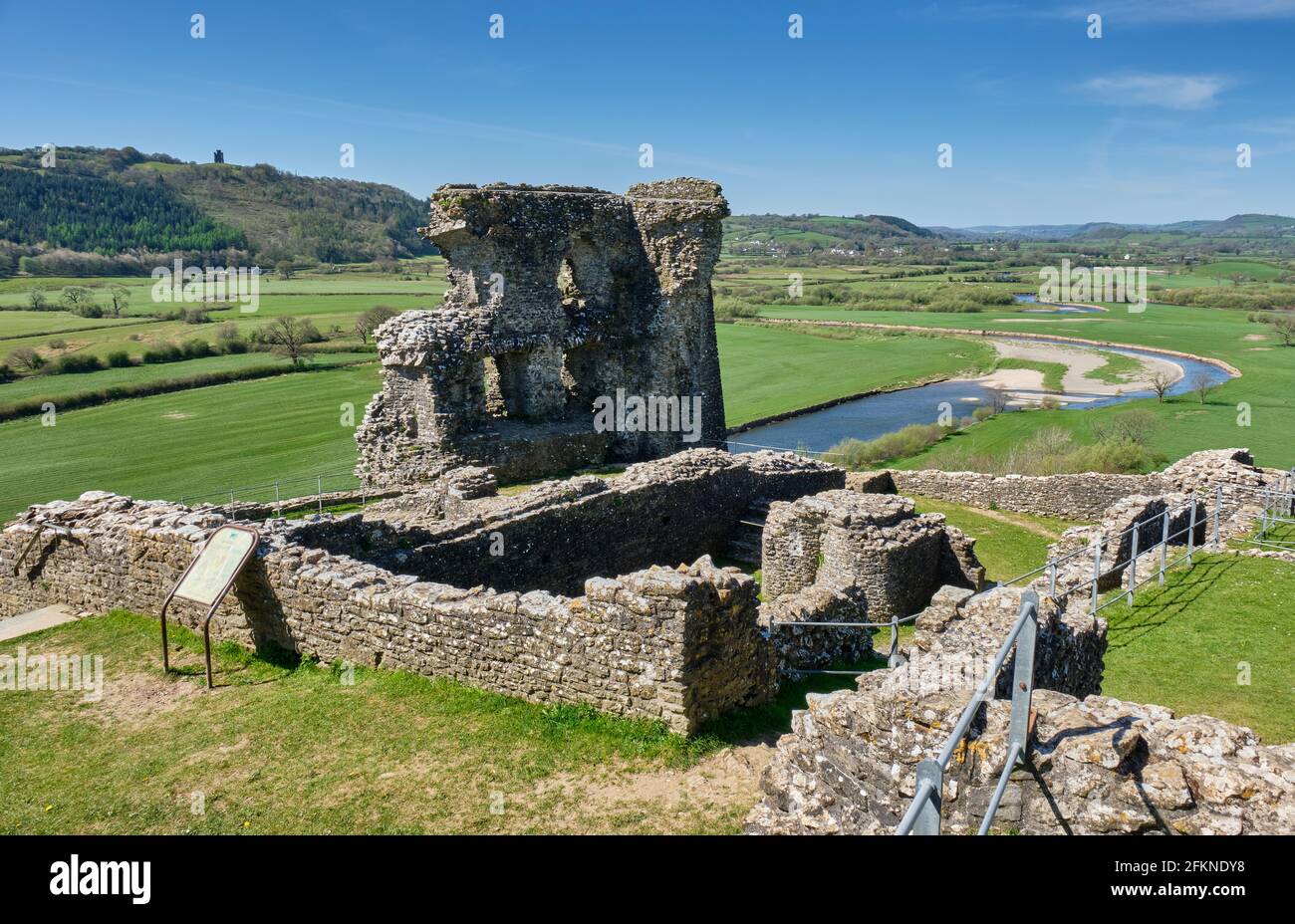Les ruines du château de Dryslwyn donnent sur la vallée de Tywi, Dryslwyn, Carmarthenshire Banque D'Images