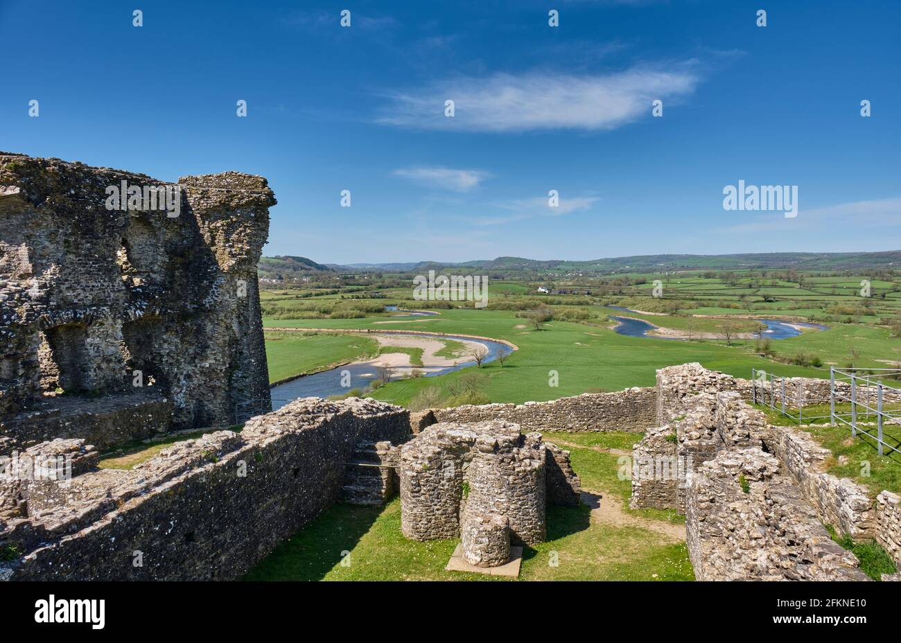 Les ruines du château de Dryslwyn donnent sur la vallée de Tywi, Dryslwyn, Carmarthenshire Banque D'Images