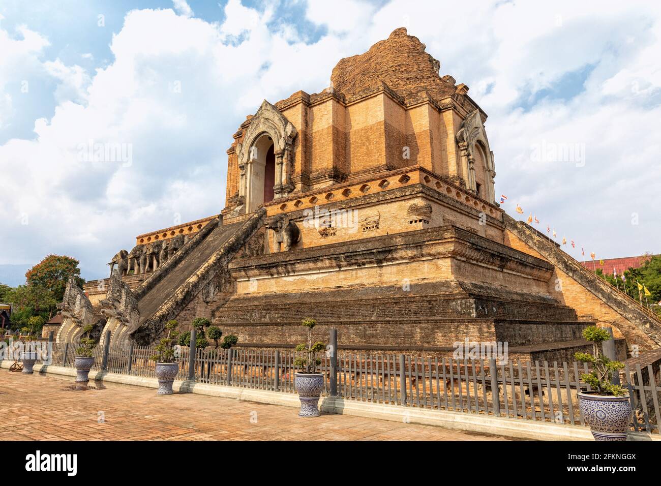 Wat Chedi Luang à Chiang Mai, Thaïlande. Banque D'Images