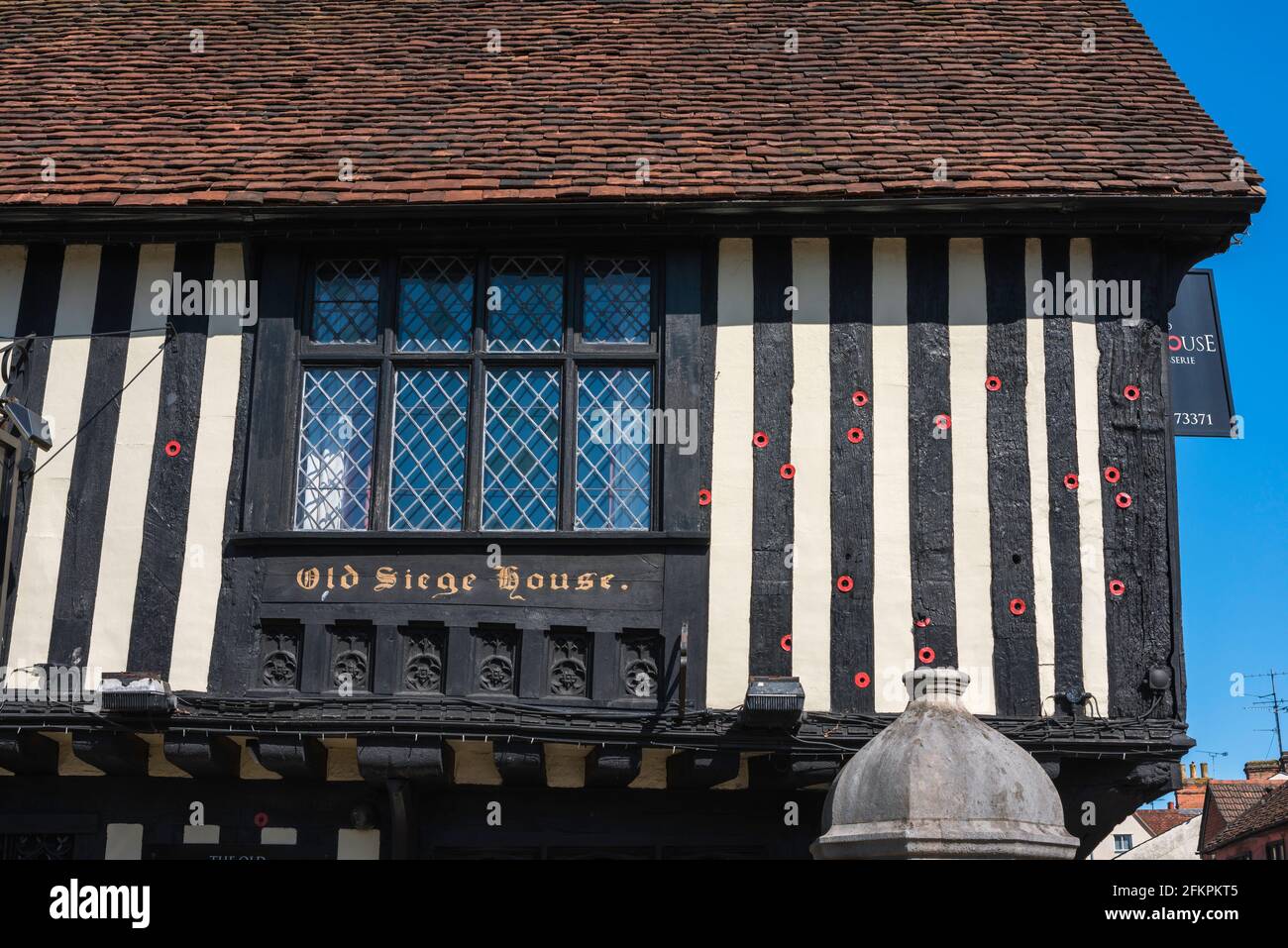 Vue sur l'ancien siège de Colchester, un bâtiment C16 présentant encore des trous de balle dans ses poutres depuis le siège de Colchester (1648), Essex, Royaume-Uni Banque D'Images