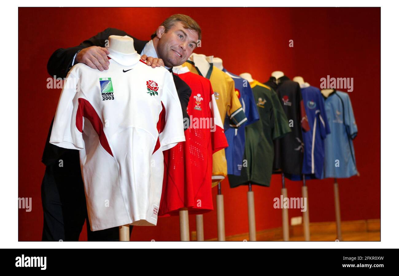 La collection de maillots de rugby Jason Leonard 2003 de la coupe du monde sera mise aux enchères à christies le 24 mars à 10.30. Estimation de 100,000 à 150,000 pour une collection de huit chemises.pic David Sandison 23/2/2004 Banque D'Images