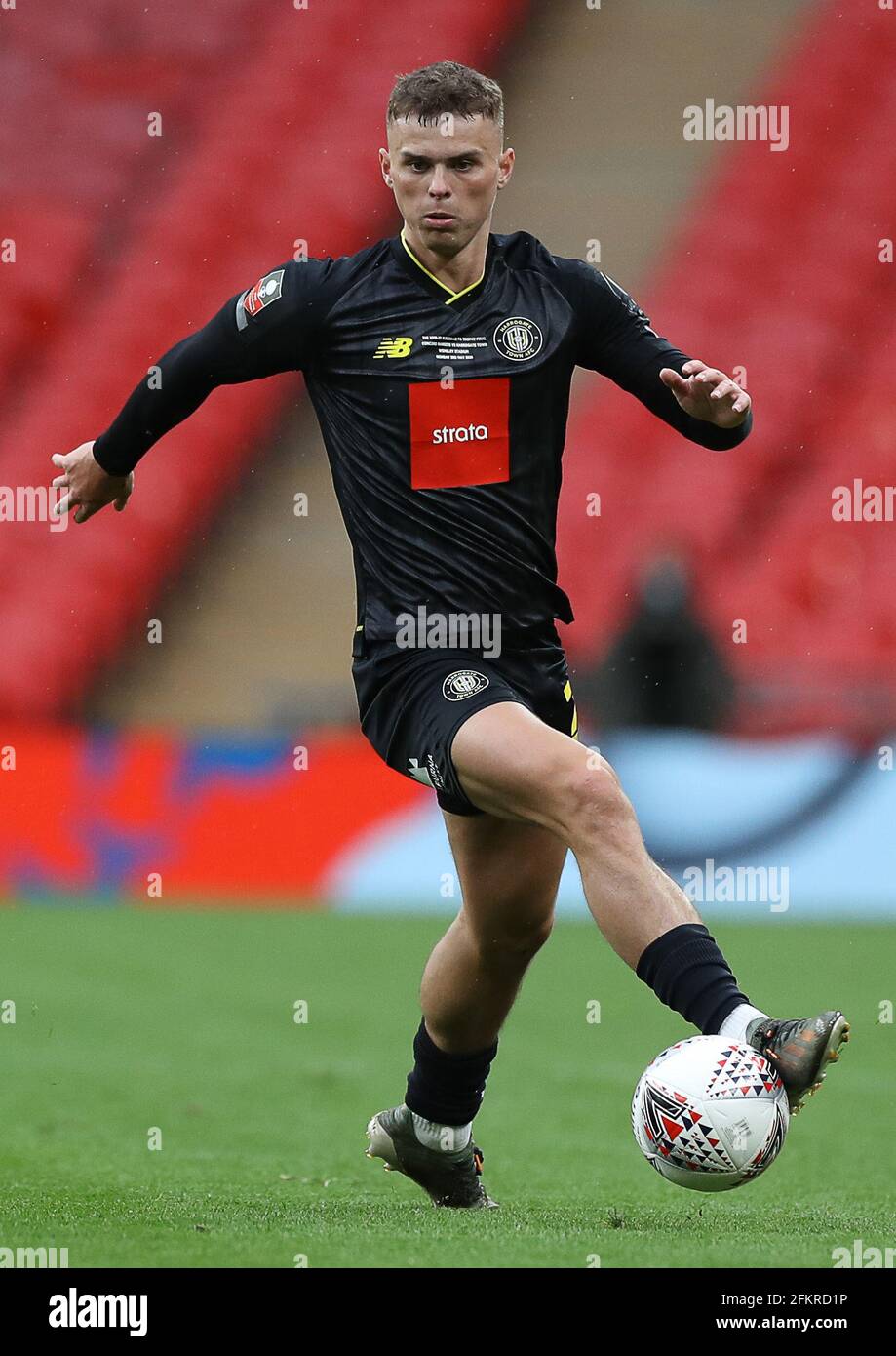 Londres, Angleterre, 3 mai 2021. Josh McPake, de Harrogate Town, lors du match final du Buildbase FA Trophy au stade Wembley, Londres. Crédit photo à lire: Paul Terry / Sportimage crédit: Sportimage / Alay Live News Banque D'Images