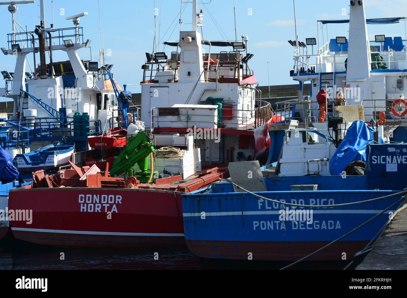 La flotte portugaise de pêche au thon en pole et ligne, basée à Caniçal (Madère) pour l'hiver Banque D'Images