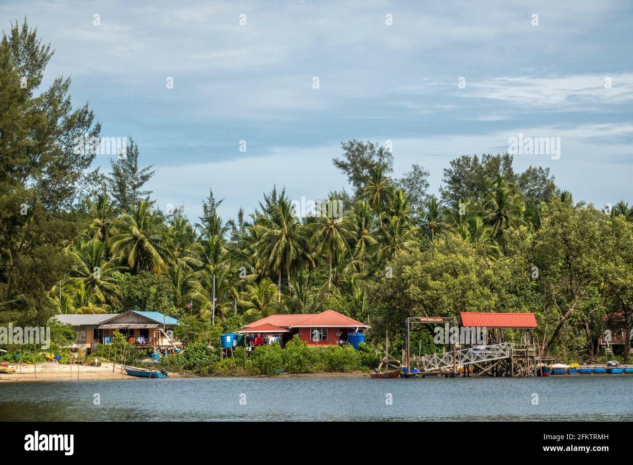 Croisière le long de la rive aérienne de Sibu Laut-Telaga, Matang, Sarawak, Malaisie Banque D'Images