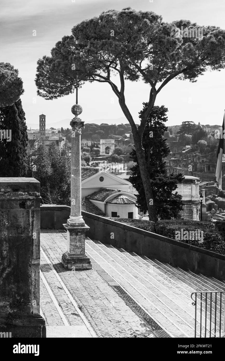 Photo en noir et blanc du paysage urbain italien Banque D'Images