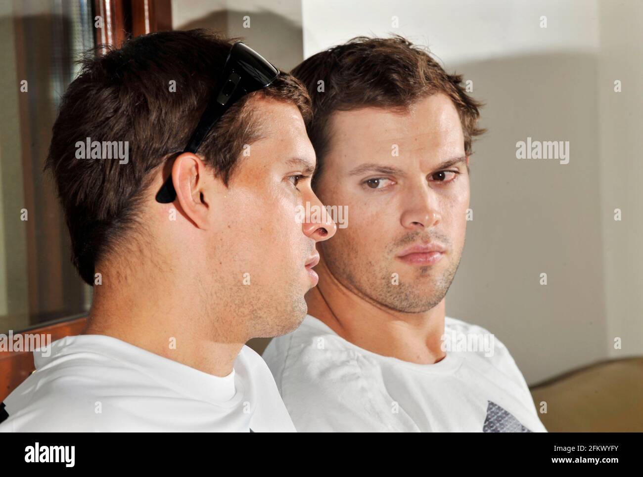 LES DEUX FRÈRES IDENTIQUES FONT (À GAUCHE) ET TOM BRYAN DOUBLE LES PARTENAIRES DE TENNIS. PHOTO DAVID ASHDOWN Banque D'Images