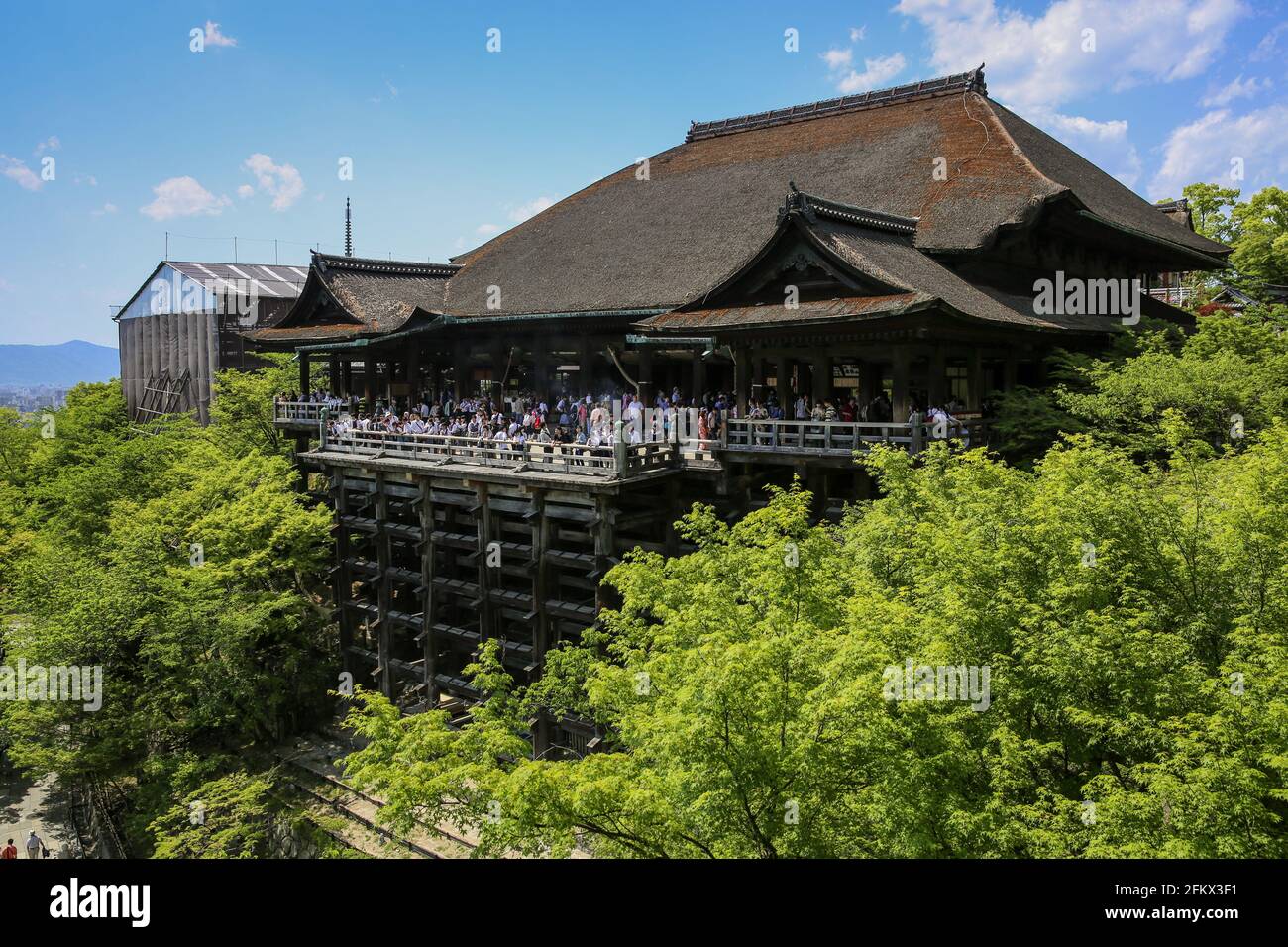 Kyoto, Japon - 2014 Temple bouddhiste Kiyomizu-dera, ancien site japonais classé au patrimoine mondial de l'UNESCO. Banque D'Images