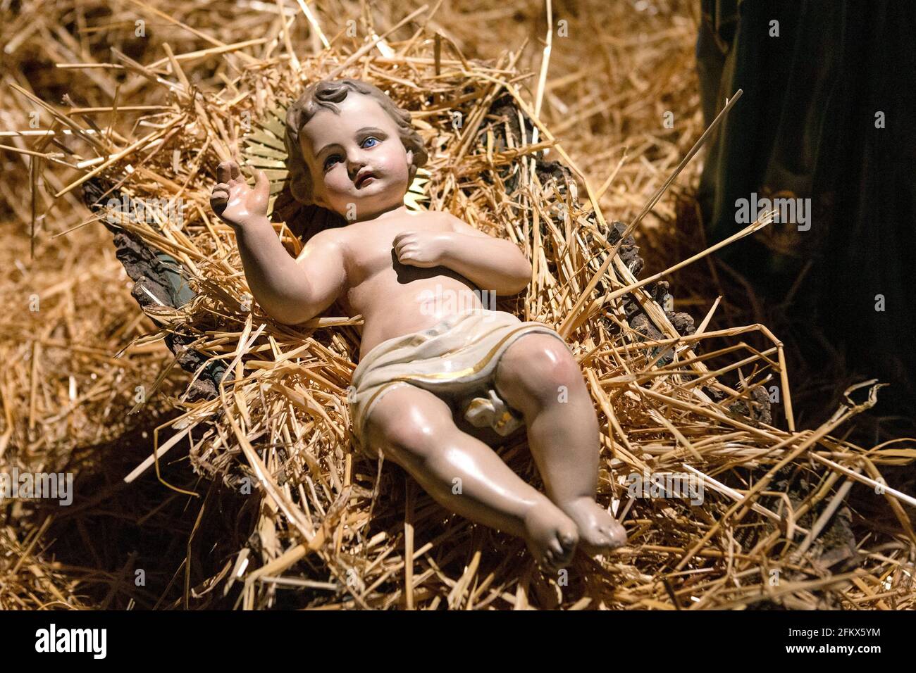 Statue enfant Jésus dans le berceau Sculpture en résine de la naissance de Jésus | Décoration religieuse de Noël pour crèche