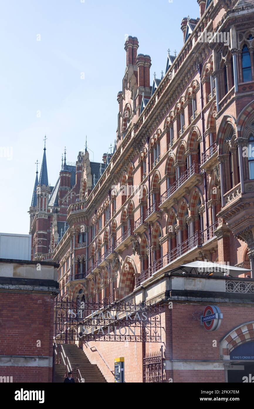 Gare internationale de St.Pancras, Euston Road, King's Cross, London Borough of Camden, Greater London, Angleterre, Royaume-Uni Banque D'Images