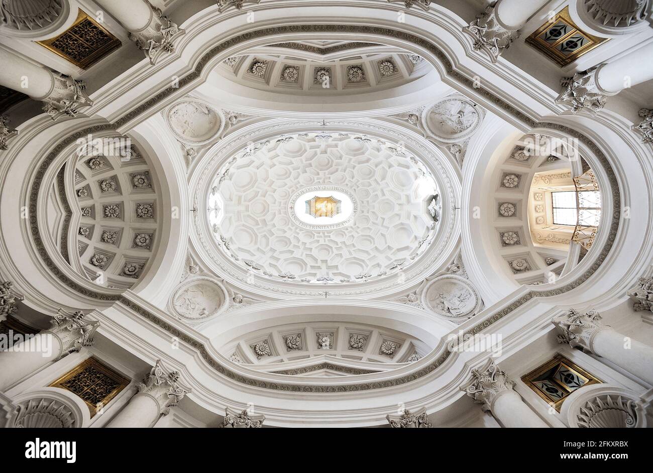 Italie, Rome, église de San Carlo Alle Quattro Fontane, plafond (17th siècle) Banque D'Images