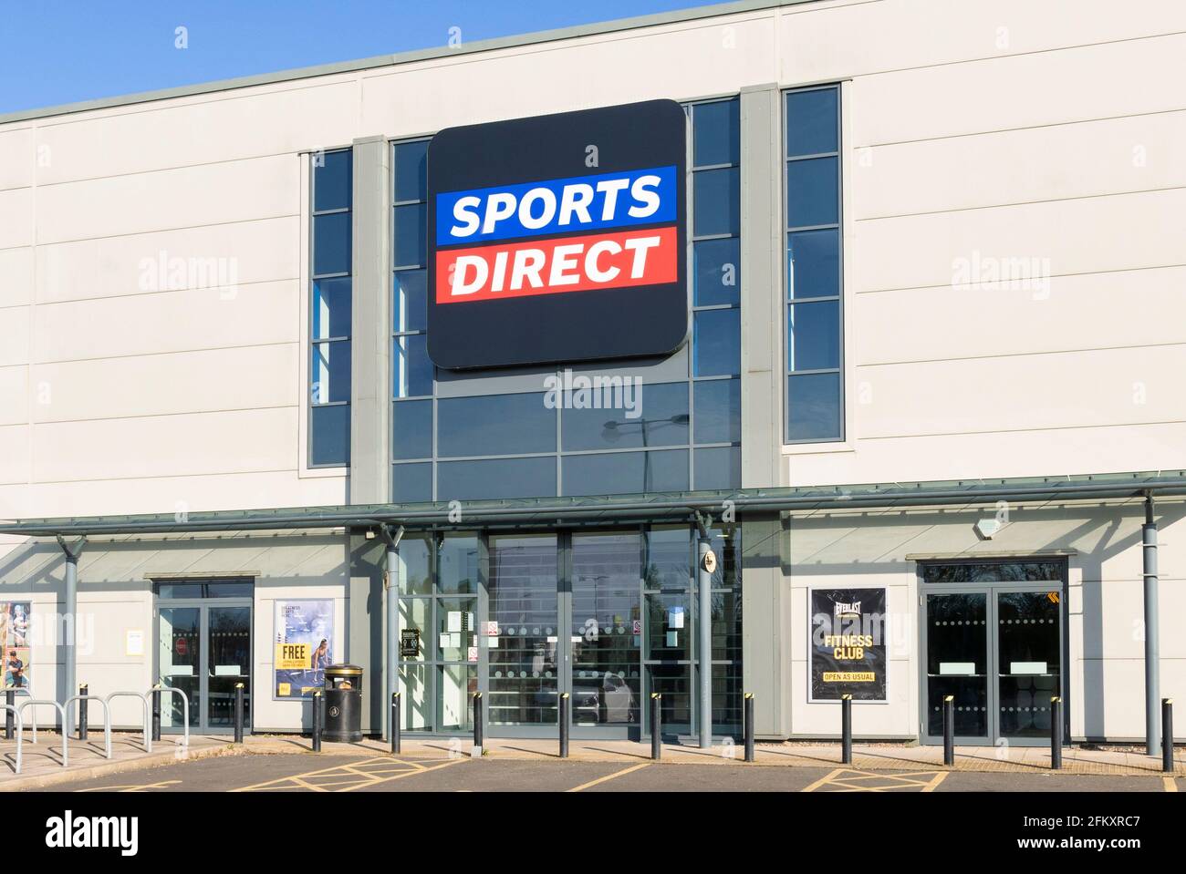 Sports Direct face au magasin Victoria Retail Park Netherfield Nottingham East Midlands Angleterre GB Royaume-Uni Europe Banque D'Images