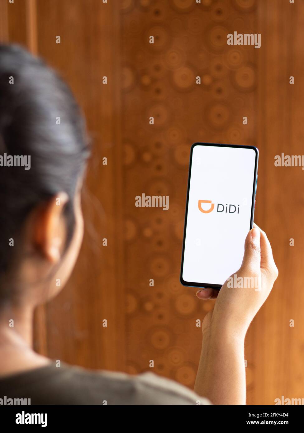 Assam, inde - 04 mai 2021 : logo Didi sur l'écran du téléphone image de stock. Banque D'Images