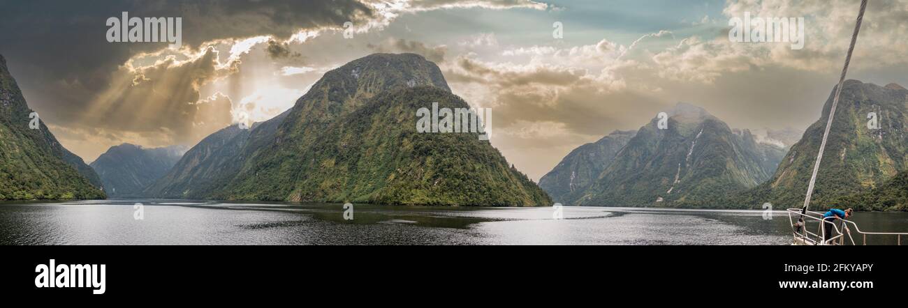 Magnifique paysage de la région sauvage du Doubtful Sound, parc national de Fiordland, île du Sud de la Nouvelle-Zélande Banque D'Images