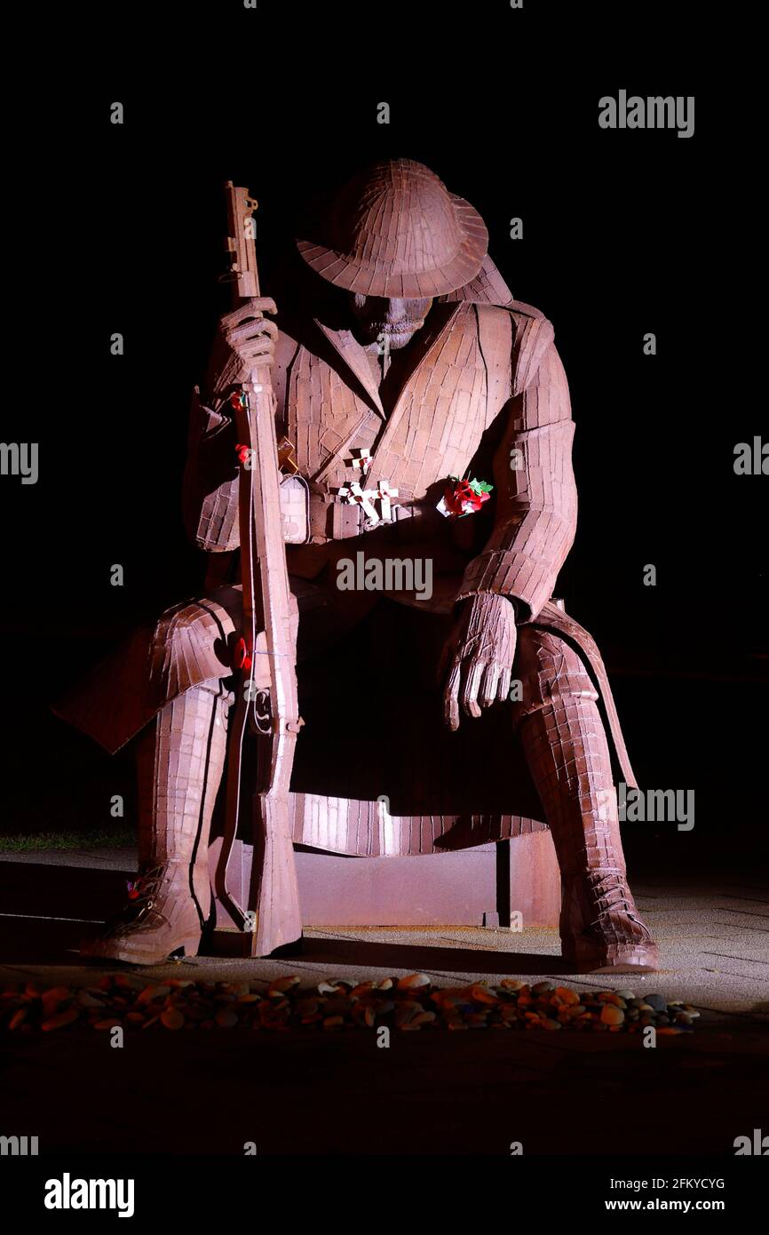 Statue de la première Guerre mondiale de Ray Lonsdale, intitulée « Eleven o One » et située à Seaham, comté de Durham Banque D'Images