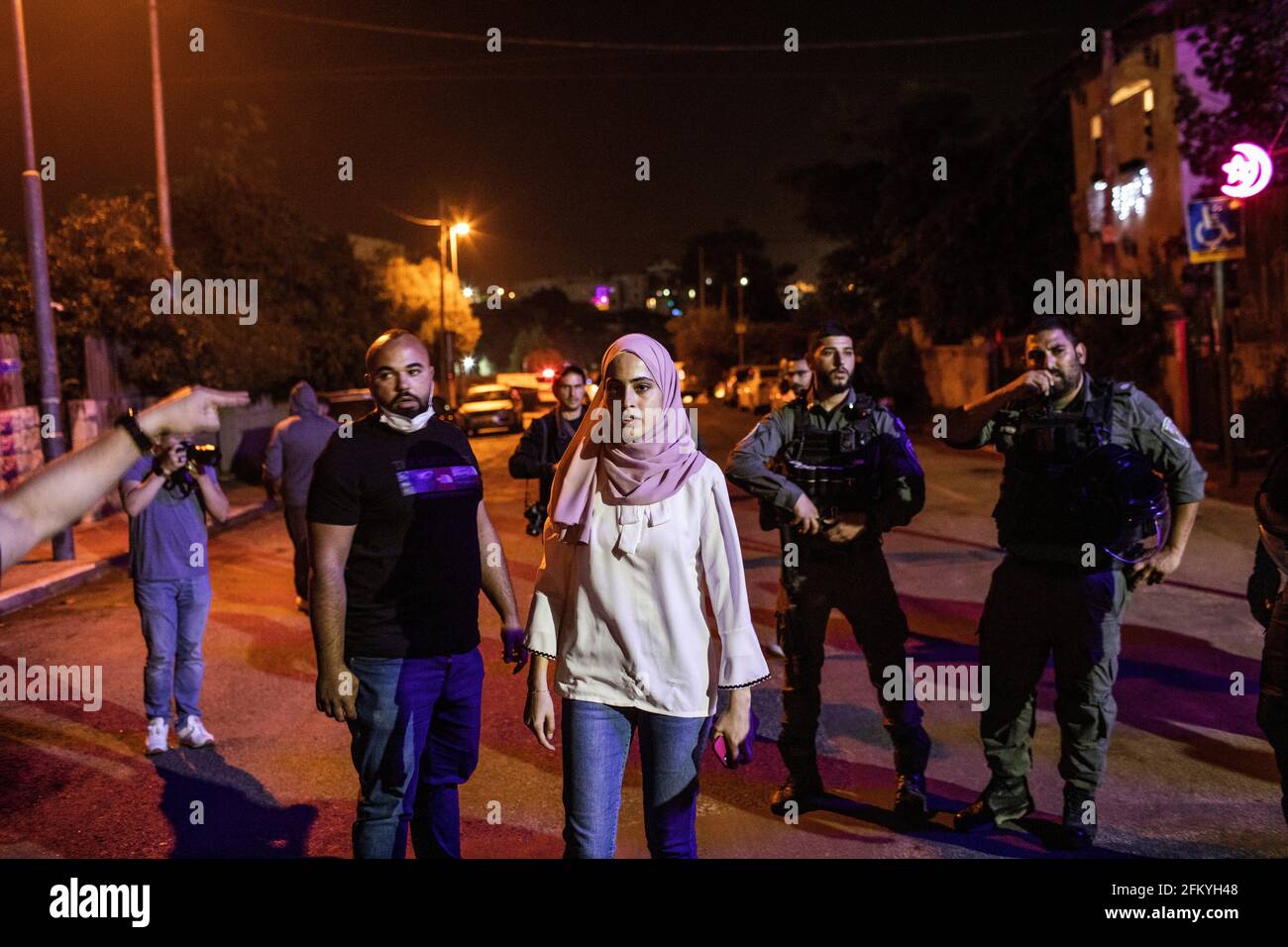 Jérusalem, Israël. 04e mai 2021. Les gens participent à une manifestation contre le processus d'expulsions prévu dans le quartier de Sheikh Jarrah. Crédit : Ilia Yefimovich/dpa/Alay Live News Banque D'Images