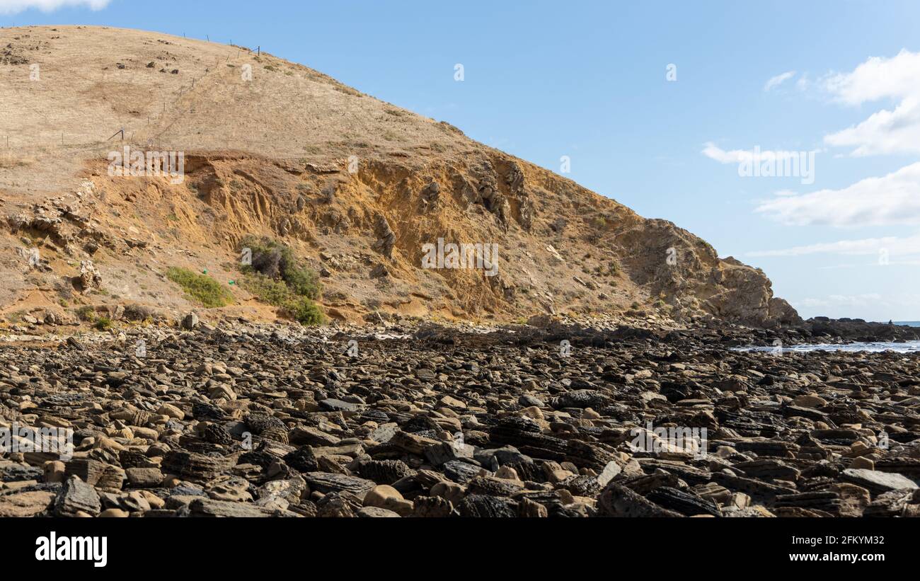 Les collines qui s'entourent à la plage de myponga sur la péninsule de fleurieu australie du sud le 3 mai 2021 Banque D'Images