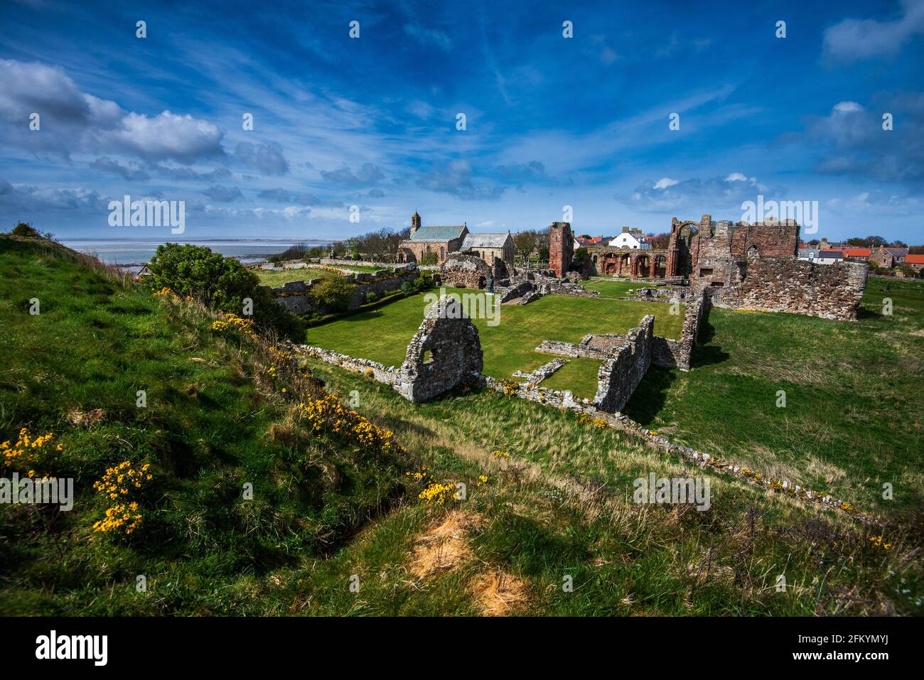 Les ruines du Prieuré de Lindisfarne Banque D'Images