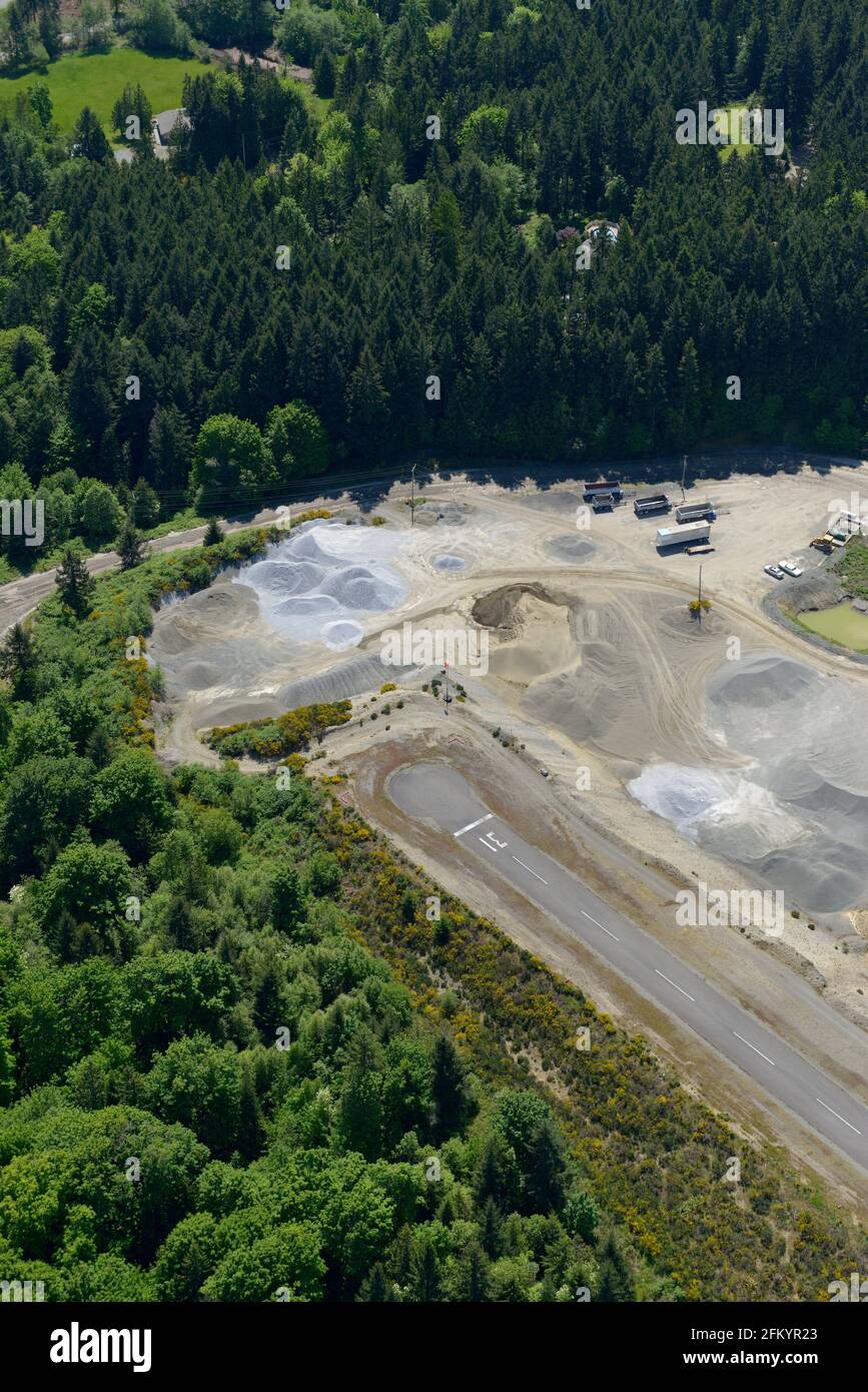 Photo aérienne de la piste à l'aéroport Duncan, Duncan, île de Vancouver, Colombie-Britannique, Canada. Banque D'Images