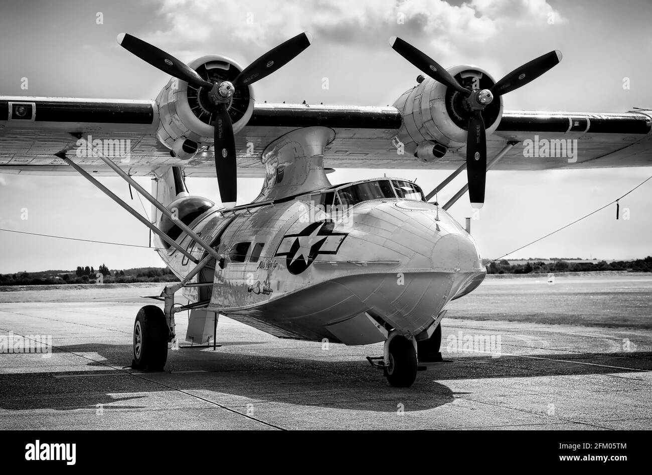 PBY-5A hydroglisseur Catalina consolidé à l'aérodrome de Duxford Banque D'Images