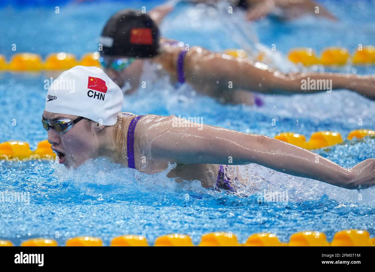 Qingdao, Chine. 5 mai 2021. Zhang Yufei, de Jiangsu, participe à la finale féminine de 200 m de papillon aux Championnats nationaux chinois de natation 2021 à Qingdao, en Chine orientale, le 5 mai 2021. Credit: Xu Chang/Xinhua/Alay Live News Banque D'Images