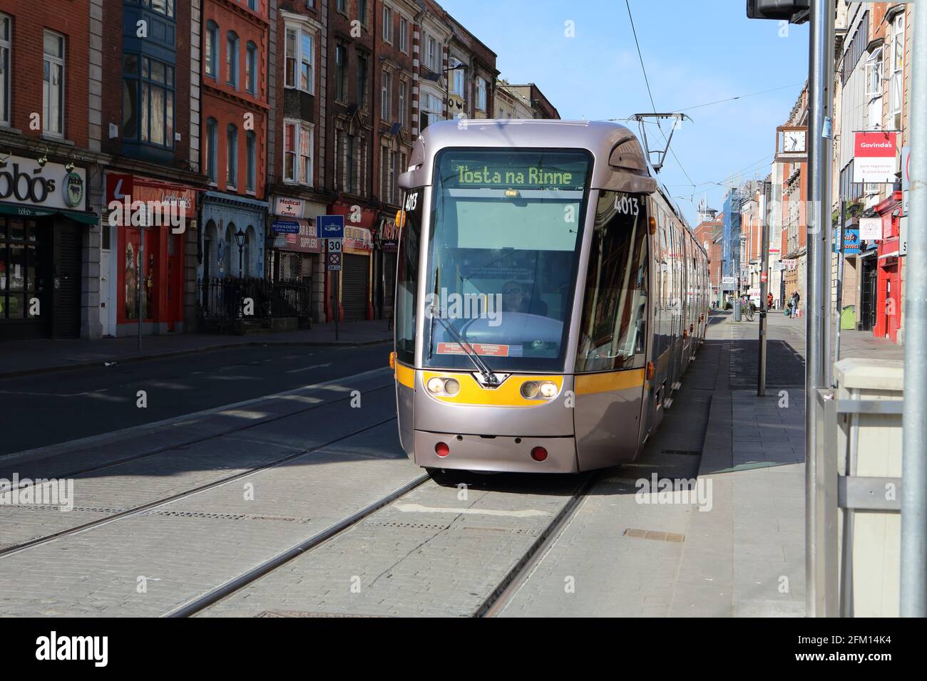 Luas (tramway) dans les rues de Dublin Banque D'Images