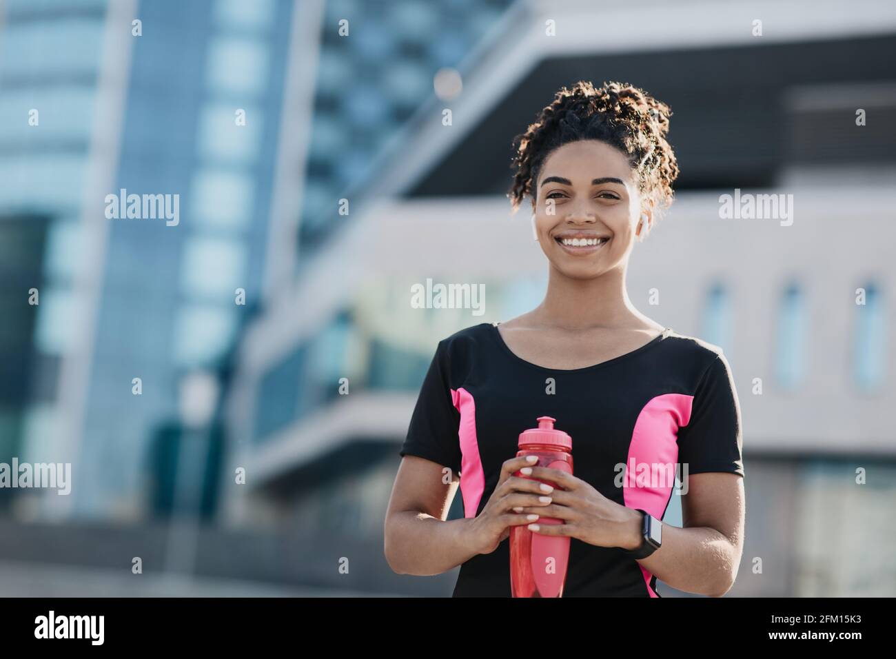 Bien-être, vitalité et motivation pour un mode de vie actif, soins du corps en ville Banque D'Images