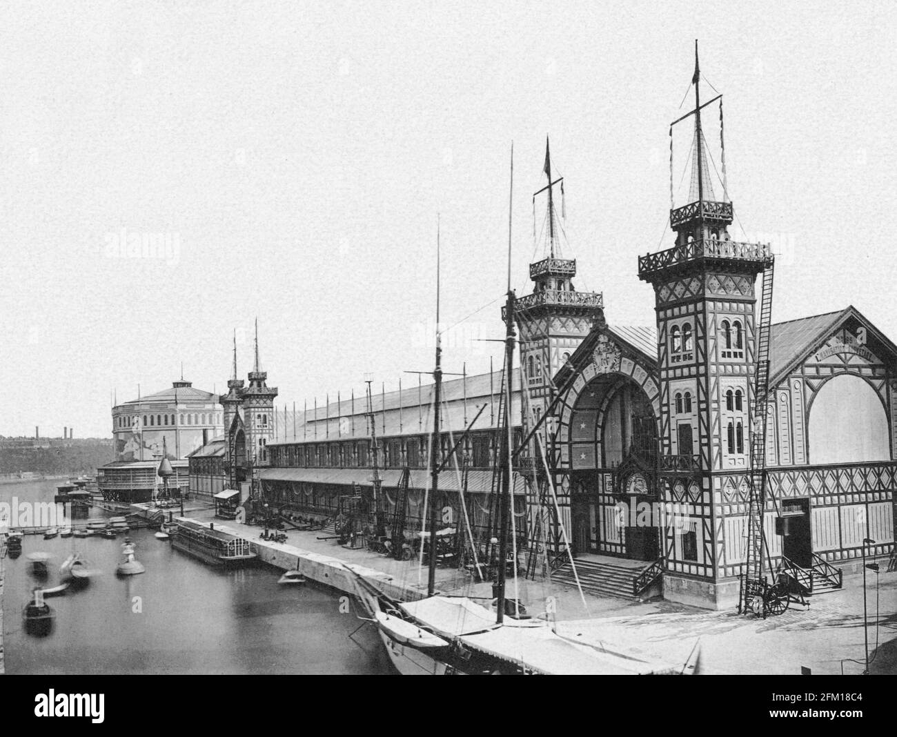 Exposition universelle, Paris,1889 : vue générale de l'exposition maritime et du quai. Banque D'Images