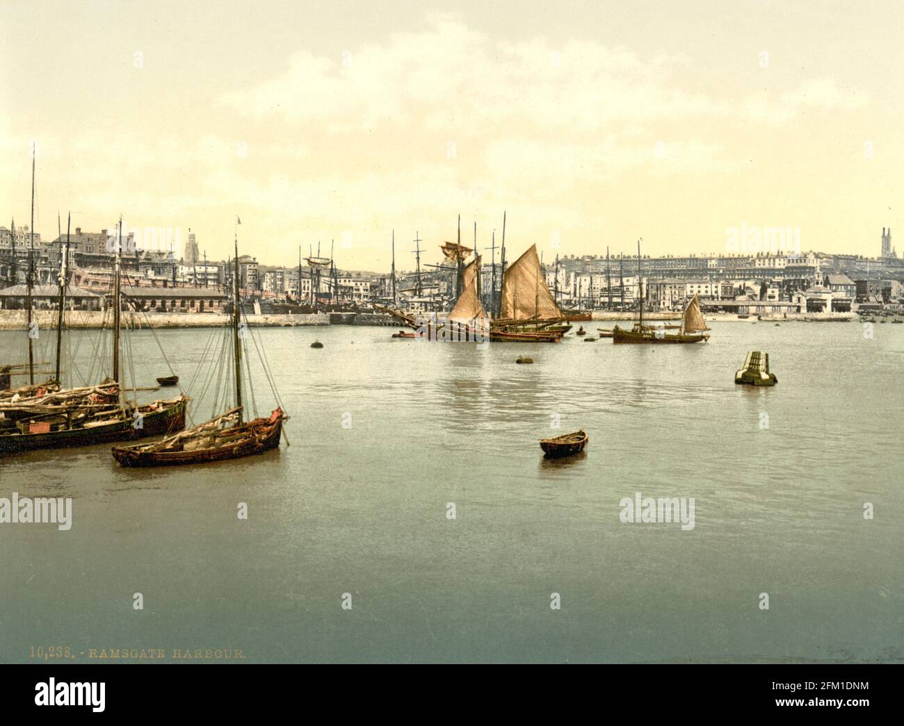 Ramsgate Harbour dans le Kent vers 1890-1900 Banque D'Images