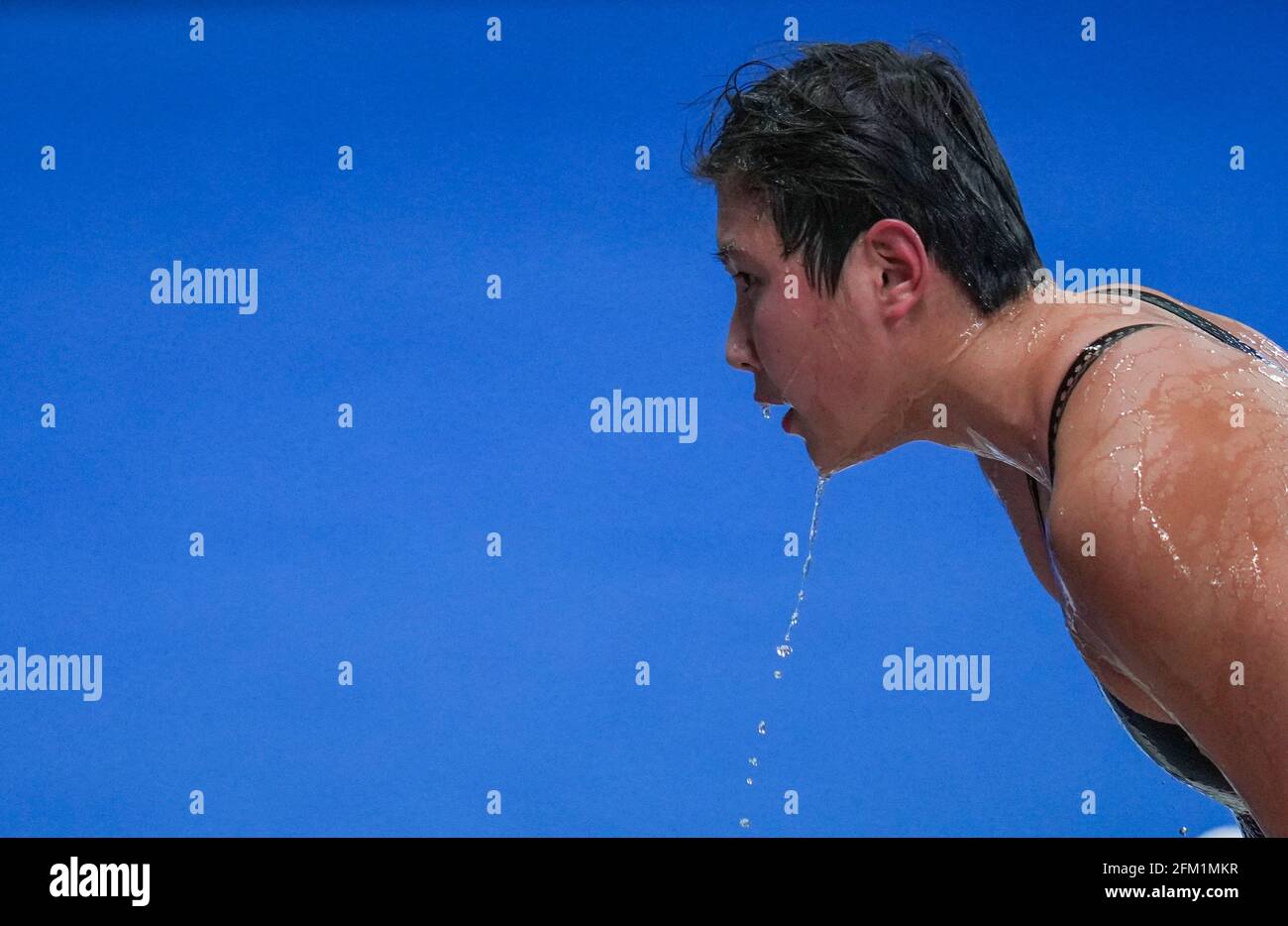 Qingdao, province chinoise de Shandong. 5 mai 2021. Wang Jianjiahe de Liaoning réagit après la chaleur freestyle de 800 m des femmes aux Championnats nationaux de natation chinois 2021 à Qingdao, dans la province de Shandong en Chine orientale, le 5 mai 2021. Credit: Xu Chang/Xinhua/Alay Live News Banque D'Images
