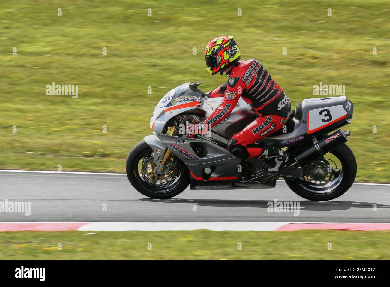 Approche de la Gooseneck au Cadwell Park International Classic in Juillet 2015 Banque D'Images