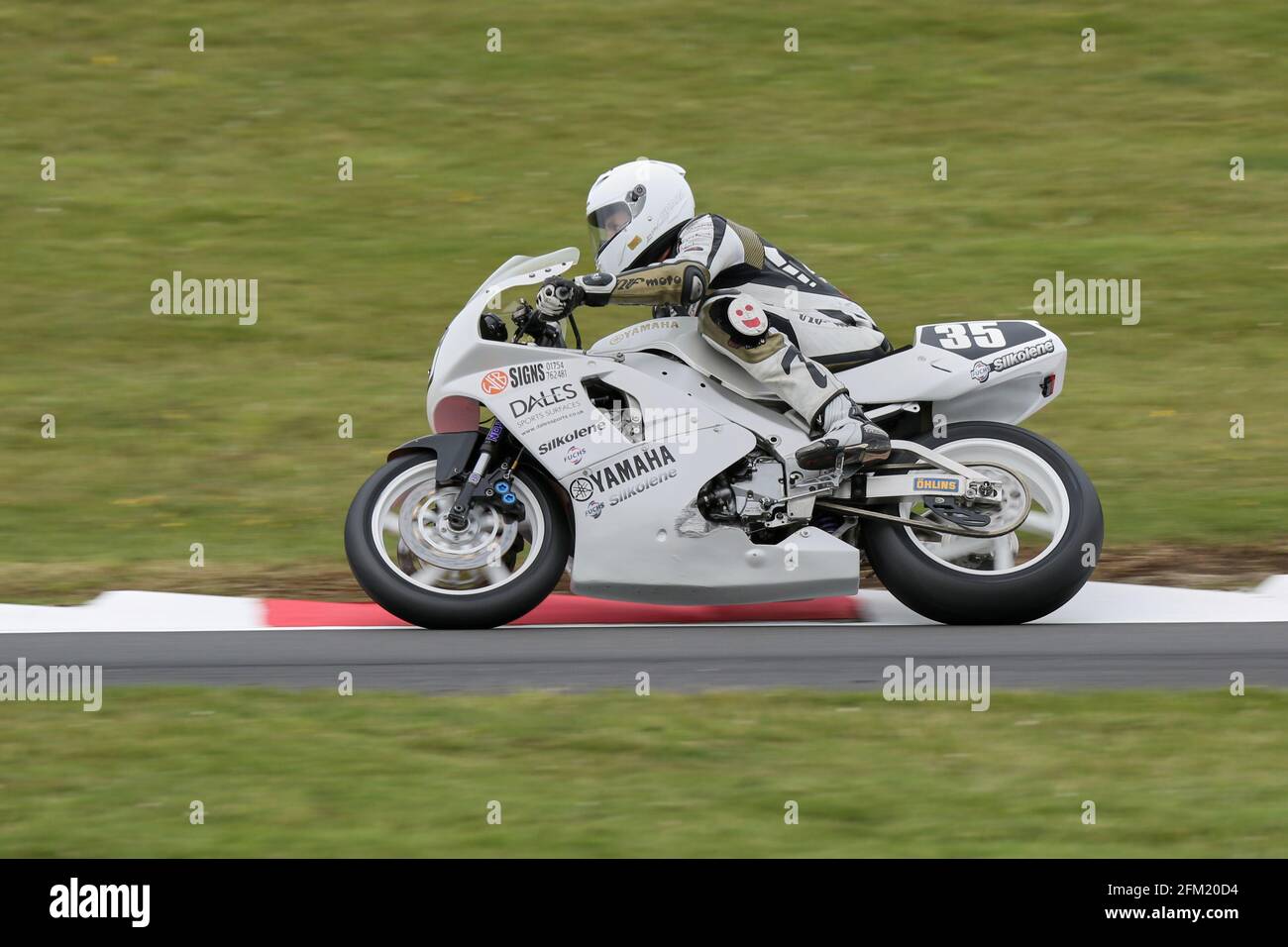 Approxes le Gooseneck au Cadwell Park International Classic in Juillet 2015 Banque D'Images