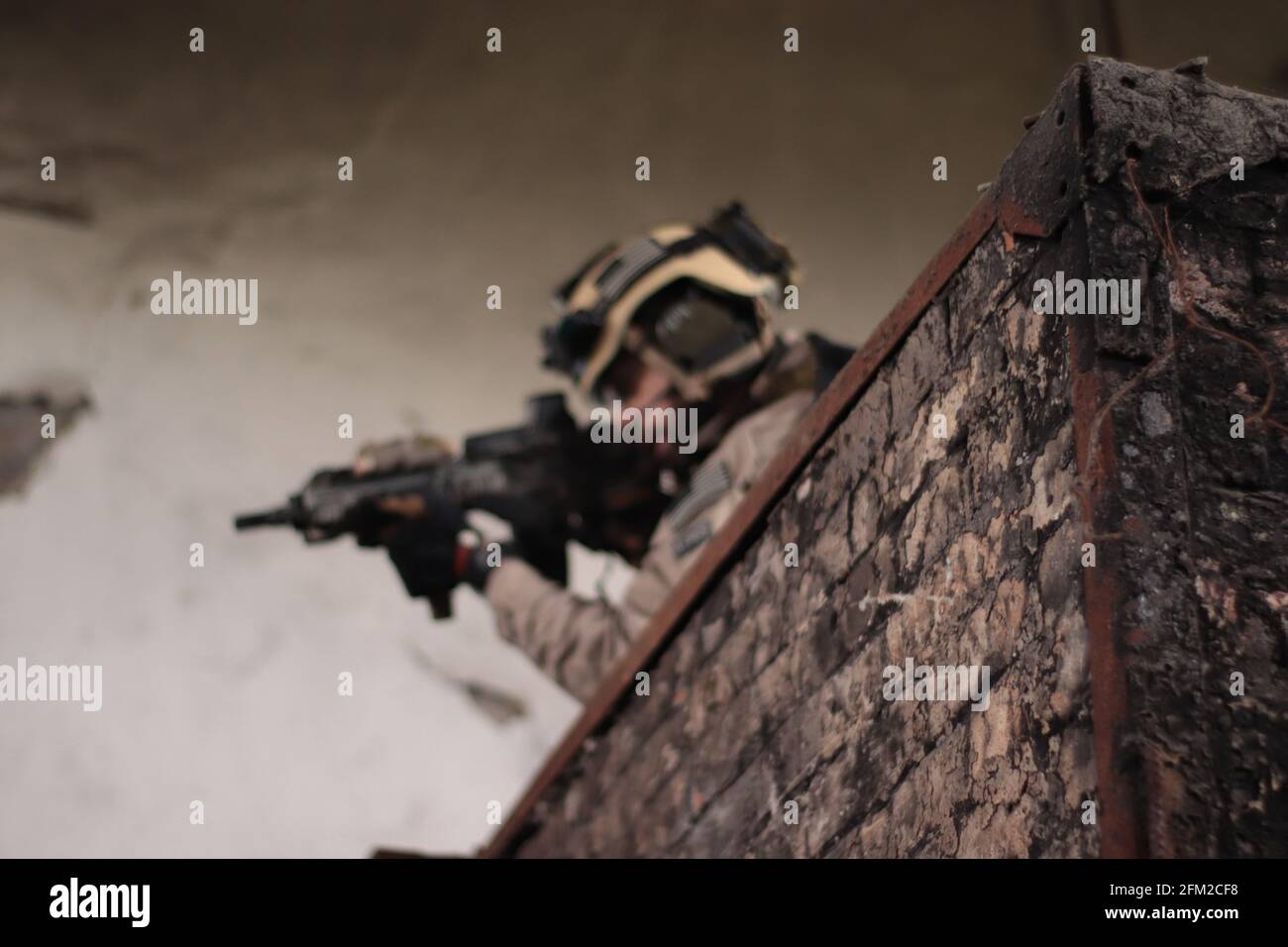 silhouette d'un type dans un uniforme américain, jeu de sport airsoft Banque D'Images