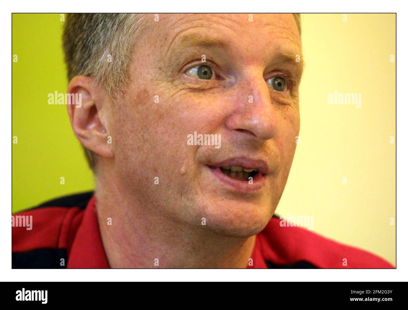 Billy Bragg. Photographié à Chiswick London.pic David Sandison 8/2/2002 Banque D'Images