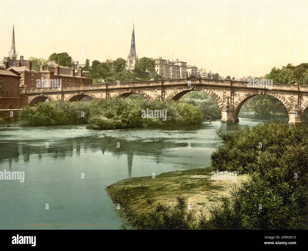English Bridge et la rivière Severn à Shrewsbury Shropshire vers 1890-1900 Banque D'Images